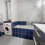 Duplex Hyper Centre *